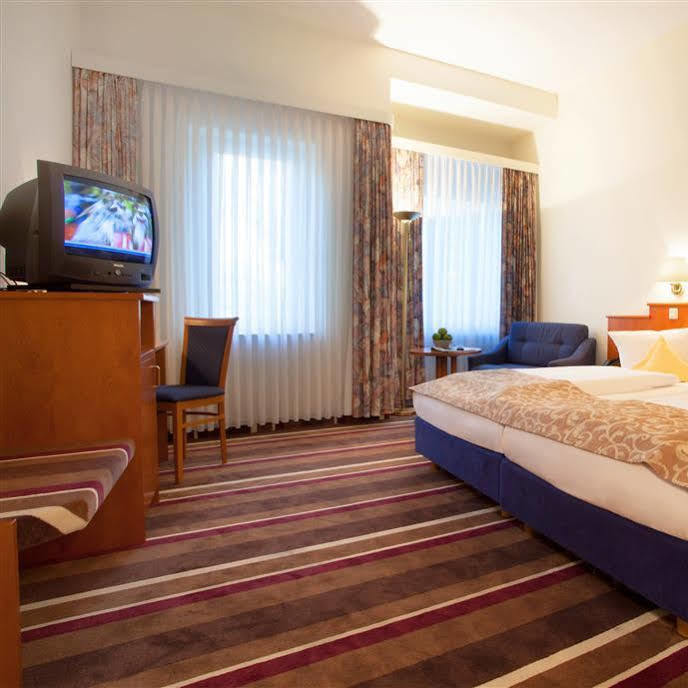 Sure By Western Ambassador Hotel Düsseldorf